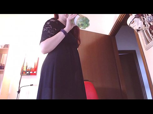 ❤️ Pakļāvīga verdzene, kurai patīk netīras un sulīgas biksītes, ir spiesta masturbēt pēc šī video noskatīšanās! Porno pie lv.xxxbunker.ru ❌️❤